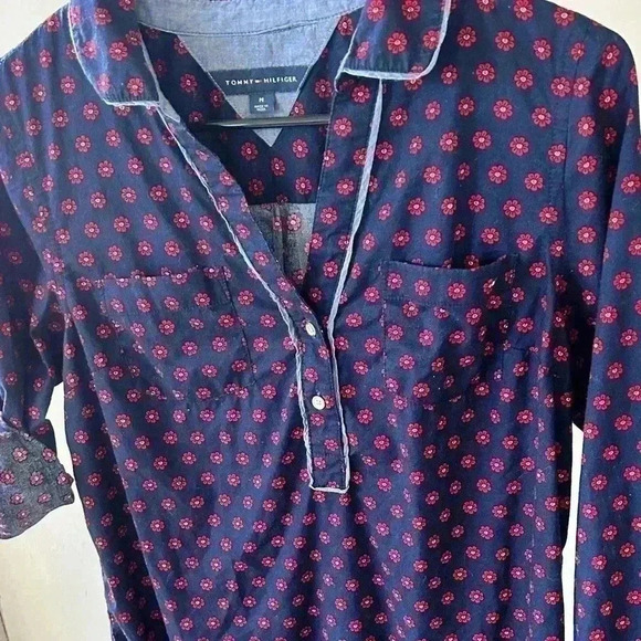 * TOMMY HILFIGER Women's Roll-tab Sleeve Partial Button Down Shirt Top Siz… - Picture 5 of 6